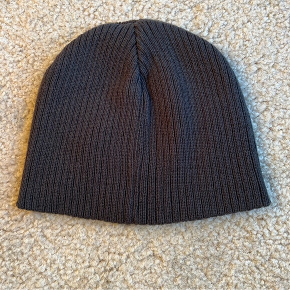 Youth Nike Beanie ** Great Condition ** - Picture 2 of 5